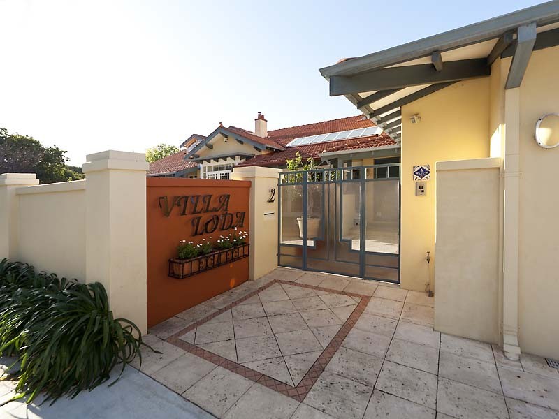 2 Karoo Street, South Perth WA 6151