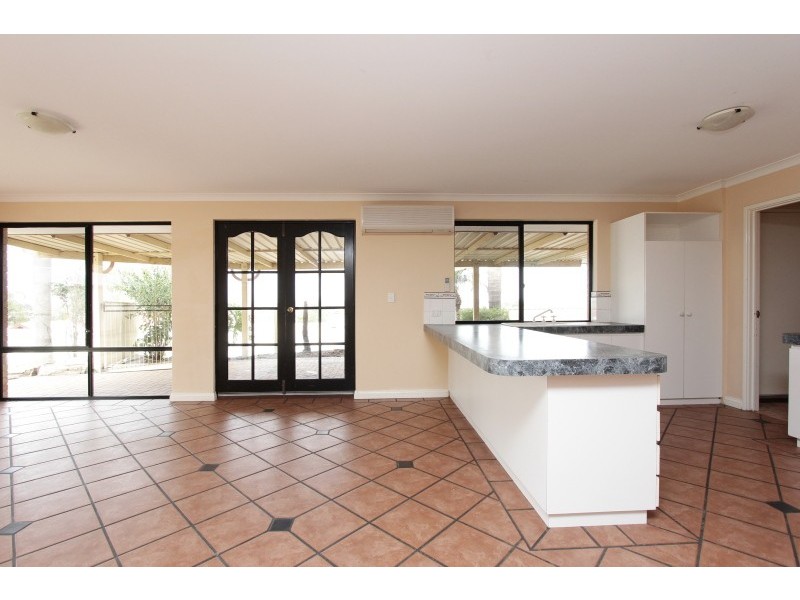 4 Northecut Rise, Parmelia WA 6167