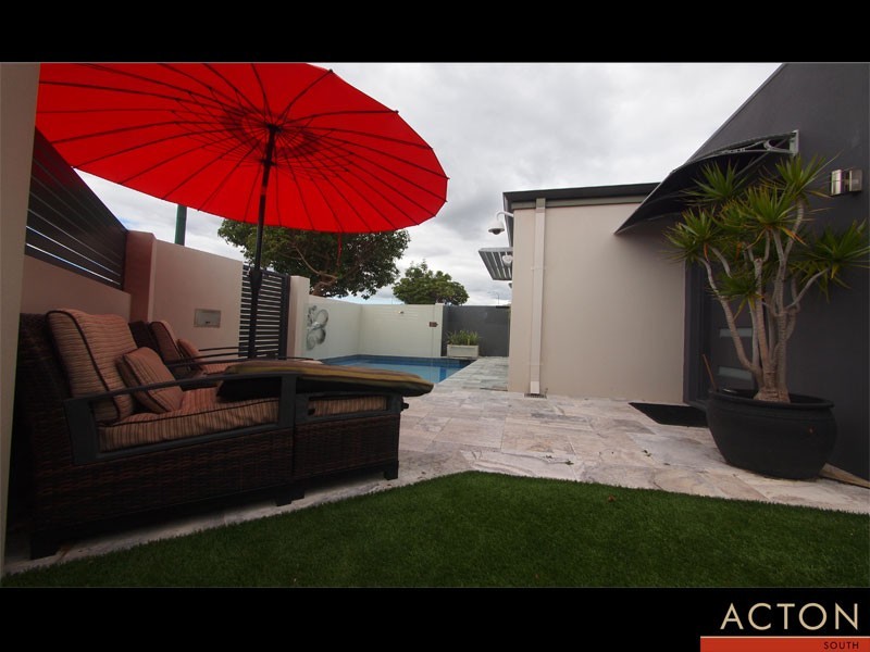 65C Canavan Crescent, Manning WA 6152