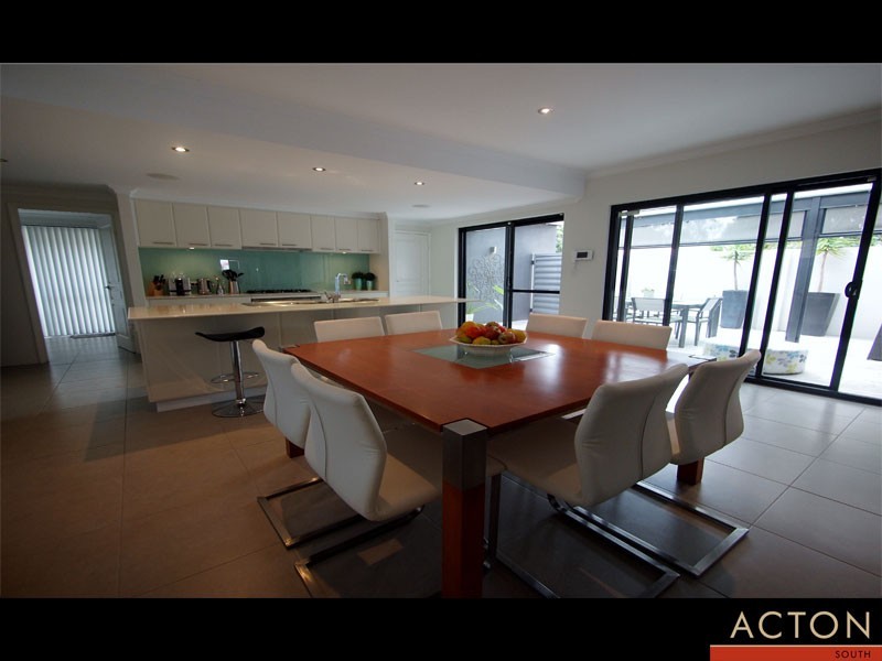 65C Canavan Crescent, Manning WA 6152