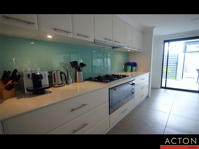 65C Canavan Crescent, Manning WA 6152