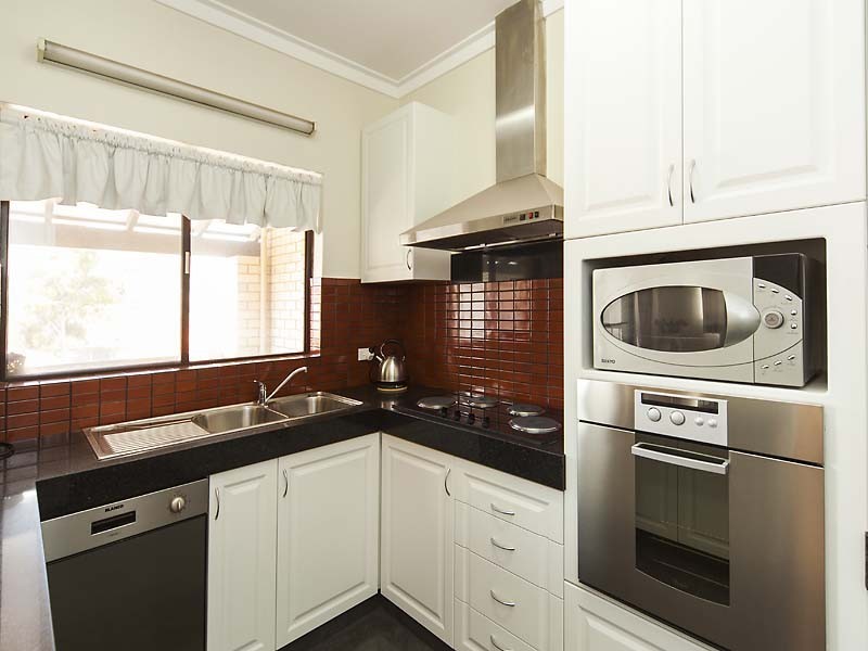 3/126 Mary Street, Como WA 6152