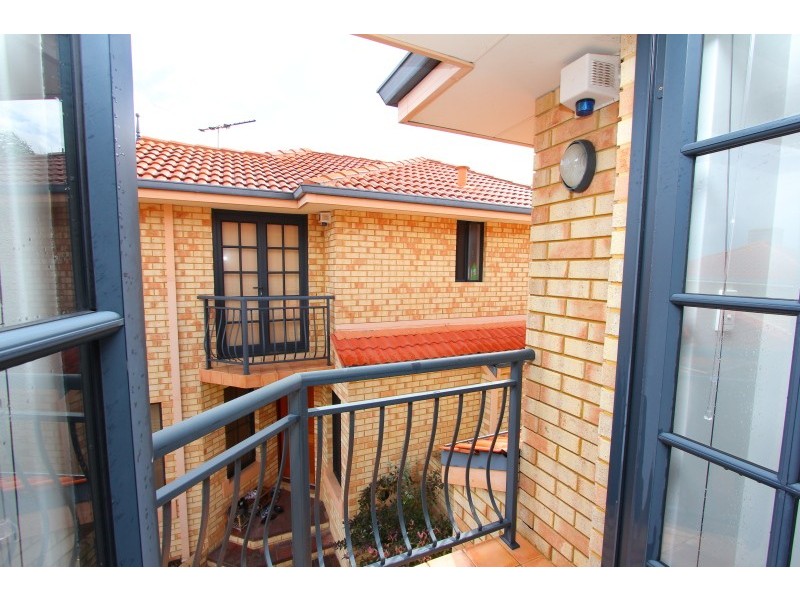 66C Teague Street, Victoria Park WA 6100