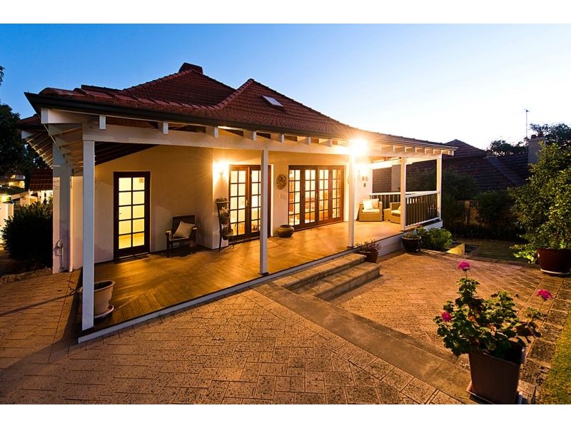 20 Karoo Street, South Perth WA 6151