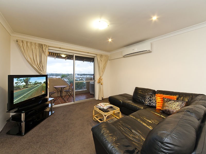 32/12 McMaster Street, Victoria Park WA 6100