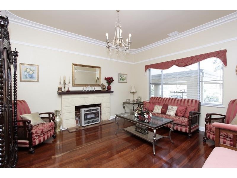138 Lockhart Street, Como WA 6152