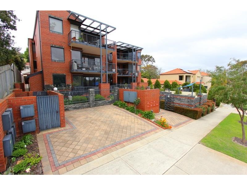 3/32 Onslow Street, South Perth WA 6151