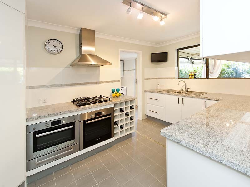 2/144 Labouchere Road, Como WA 6152