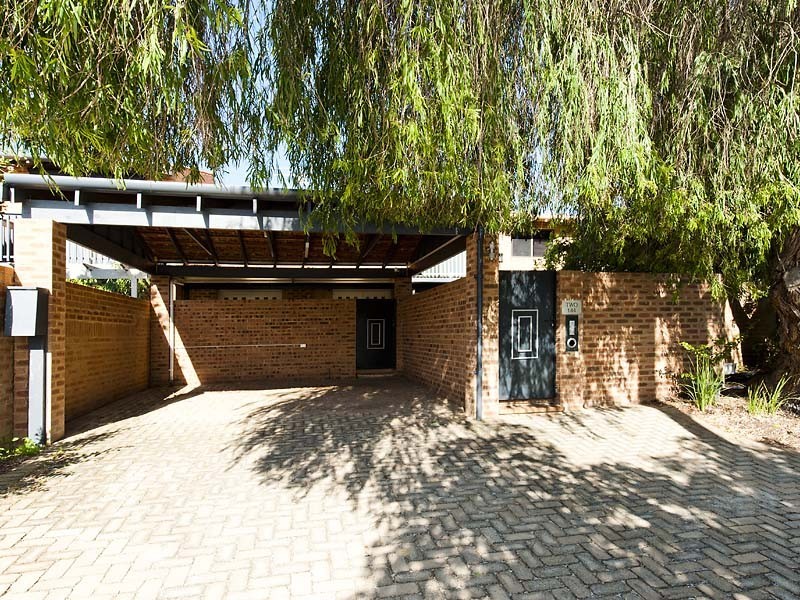 2/144 Labouchere Road, Como WA 6152