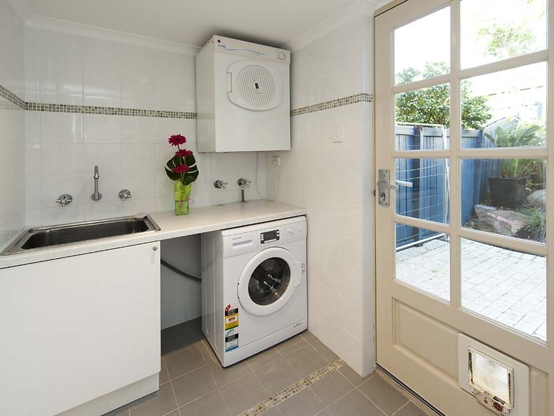 2/144 Labouchere Road, Como WA 6152