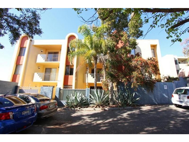 2/61 Elizabeth Street, South Perth WA 6151