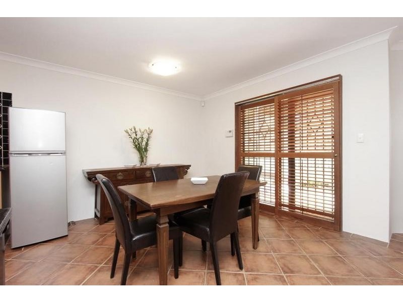 2/61 Elizabeth Street, South Perth WA 6151