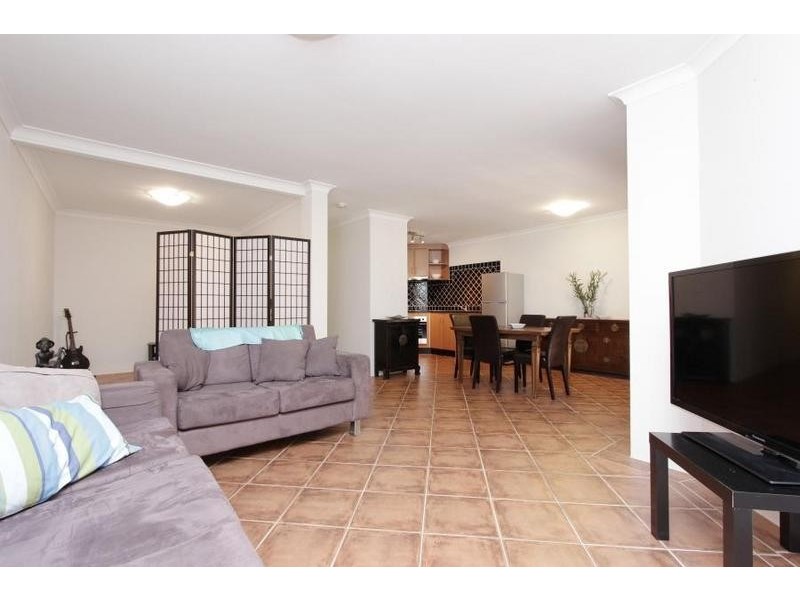 2/61 Elizabeth Street, South Perth WA 6151