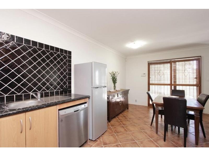 2/61 Elizabeth Street, South Perth WA 6151