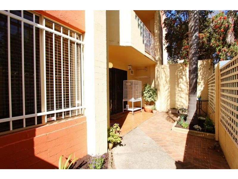 2/61 Elizabeth Street, South Perth WA 6151