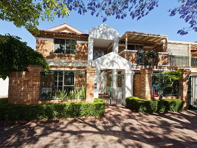 2/7 Riverview Street, South Perth WA 6151