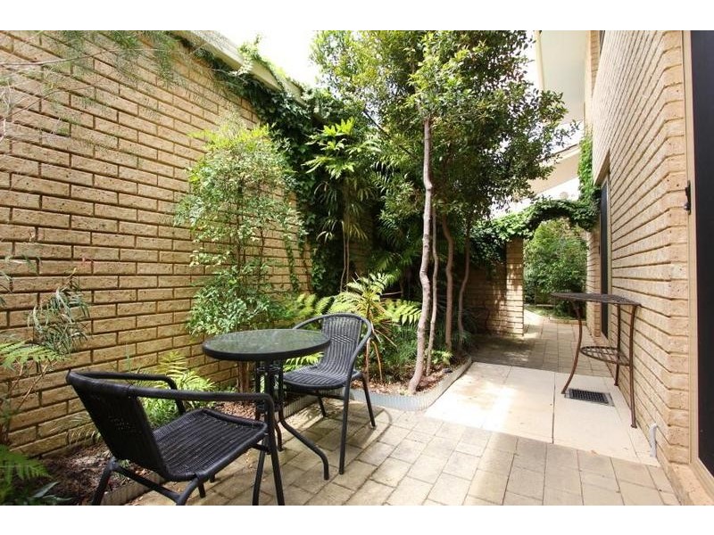 12/68 Coode Street, South Perth WA 6151