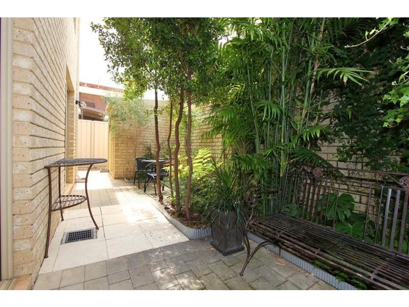 12/68 Coode Street, South Perth WA 6151