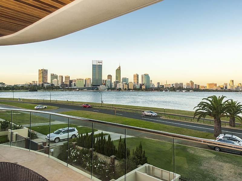 2/17 South Perth Esplanade, South Perth WA 6151
