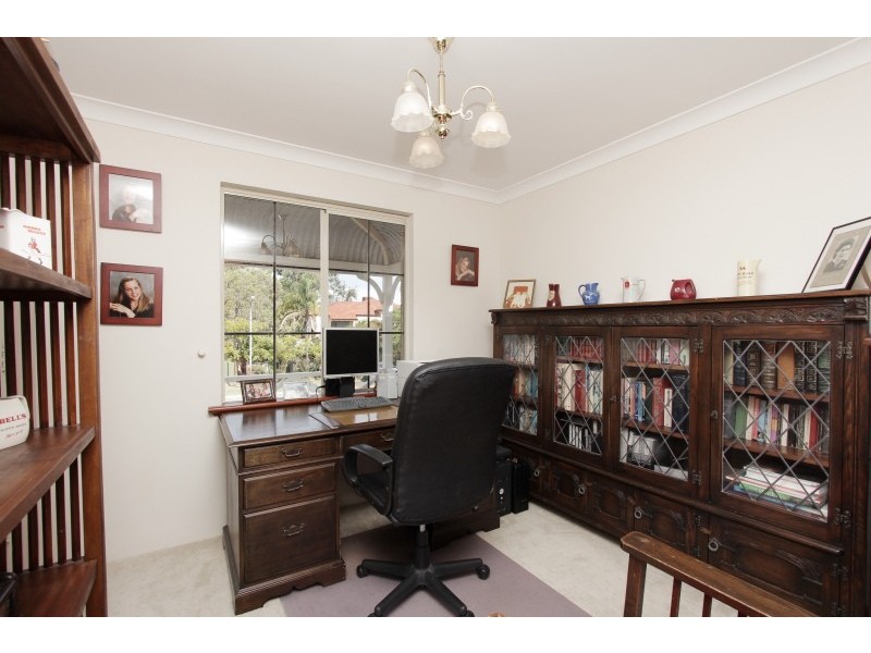 67 Kilkenny Circle, Waterford WA 6152