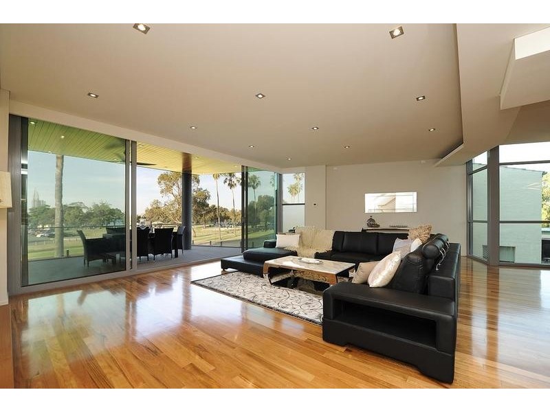 8 Witcomb Place, South Perth WA 6151