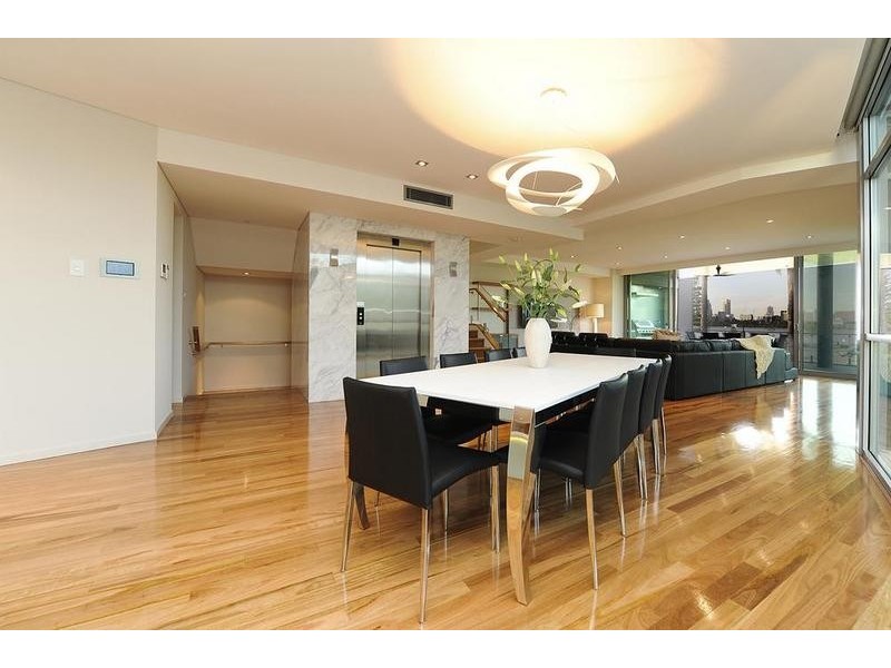 8 Witcomb Place, South Perth WA 6151