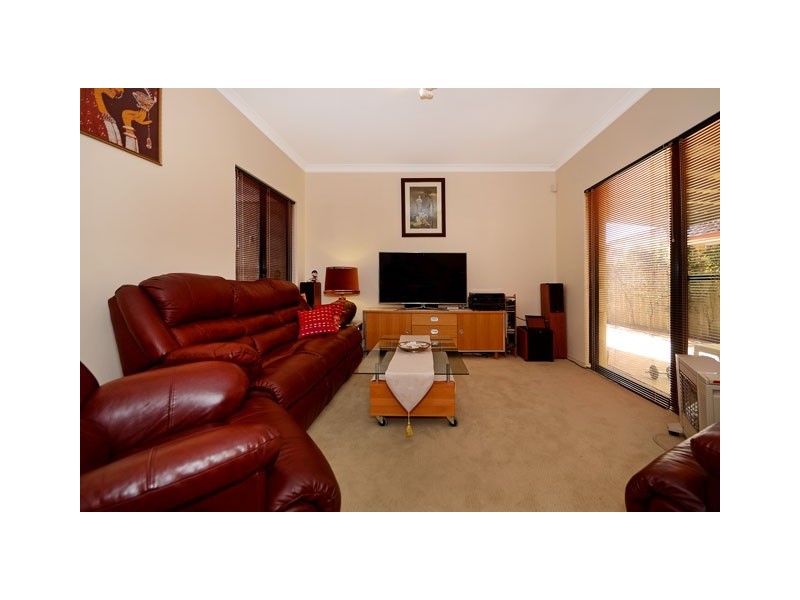 1/162 Melville Parade, Como WA 6152