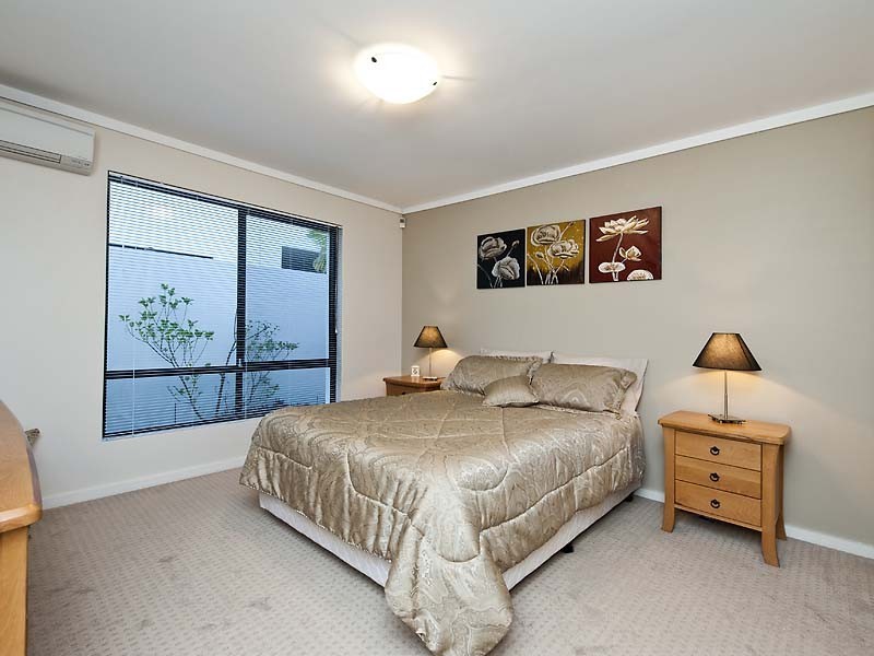 20 Swan Street, South Perth WA 6151