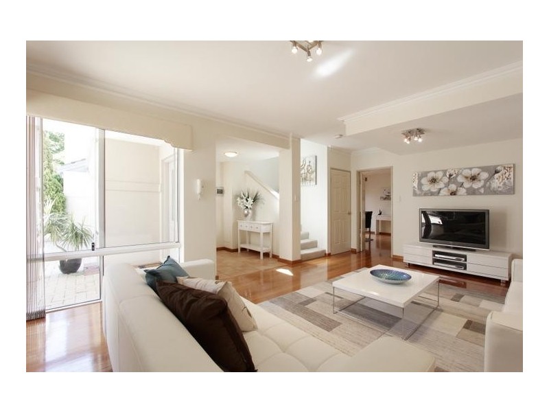 2/20 Stone Street, South Perth WA 6151