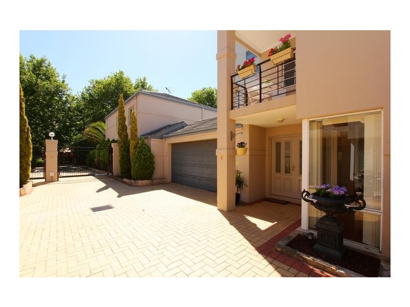 2/20 Stone Street, South Perth WA 6151