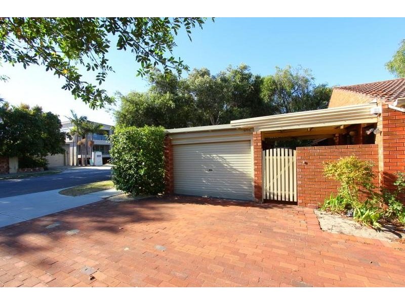 1/148 Coode Street, Como WA 6152