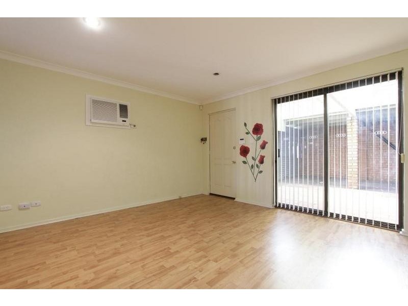 1/148 Coode Street, Como WA 6152