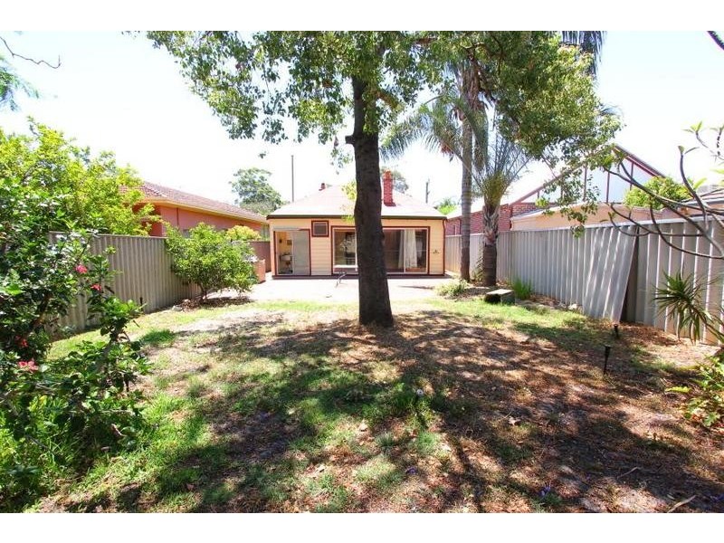 70 Geddes Street, Victoria Park WA 6100