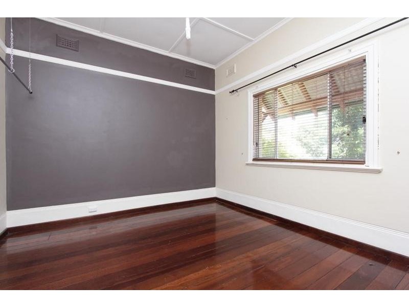 70 Geddes Street, Victoria Park WA 6100