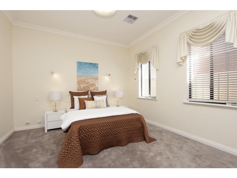 63 Conochie Crescent, Manning WA 6152