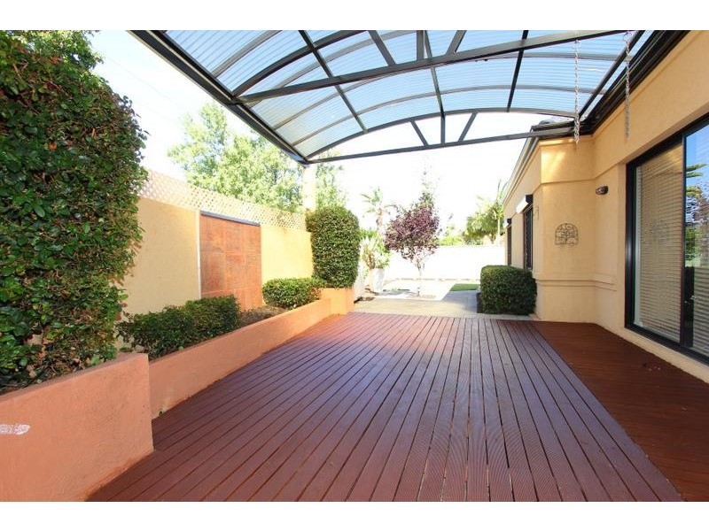 63 Conochie Crescent, Manning WA 6152