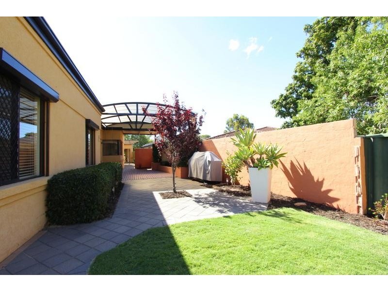 63 Conochie Crescent, Manning WA 6152