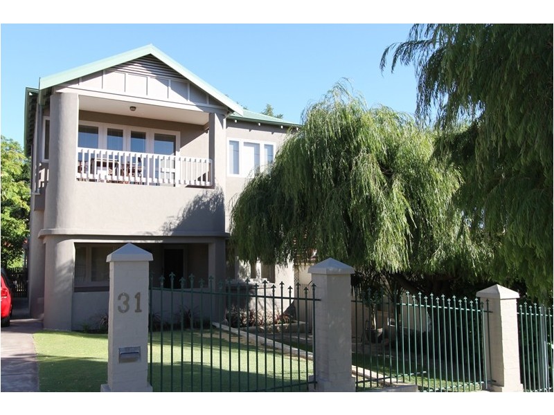 31 Fourth Avenue, Kensington WA 6151