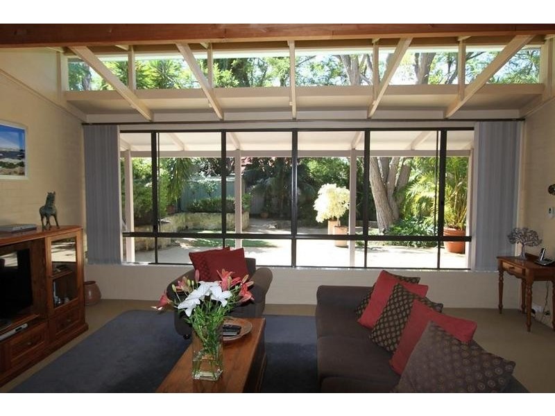 31 Fourth Avenue, Kensington WA 6151