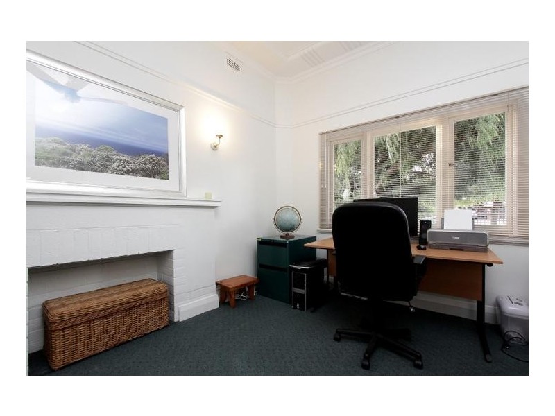 31 Fourth Avenue, Kensington WA 6151