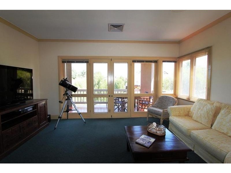 31 Fourth Avenue, Kensington WA 6151