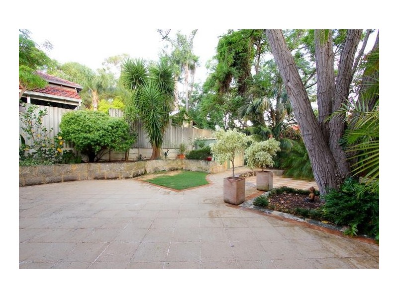 31 Fourth Avenue, Kensington WA 6151