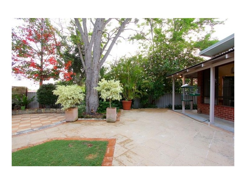 31 Fourth Avenue, Kensington WA 6151