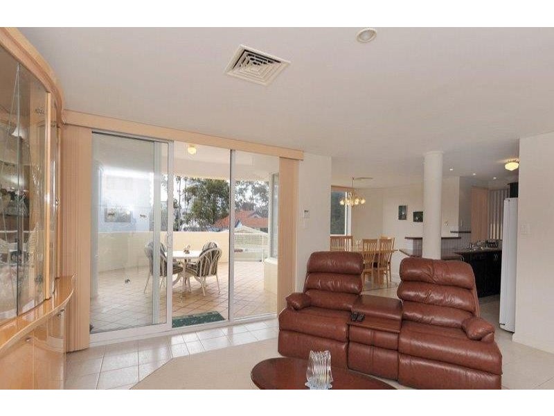 2/17 Hardy Street, South Perth WA 6151