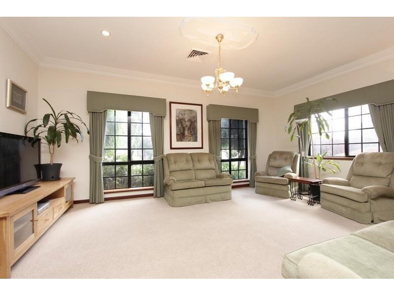 51 Hobbs Avenue, Como WA 6152