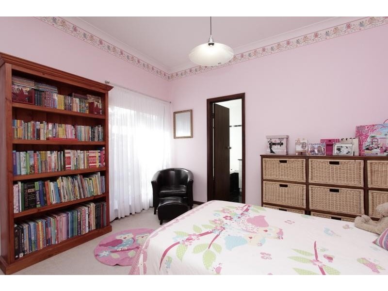 51 Hobbs Avenue, Como WA 6152