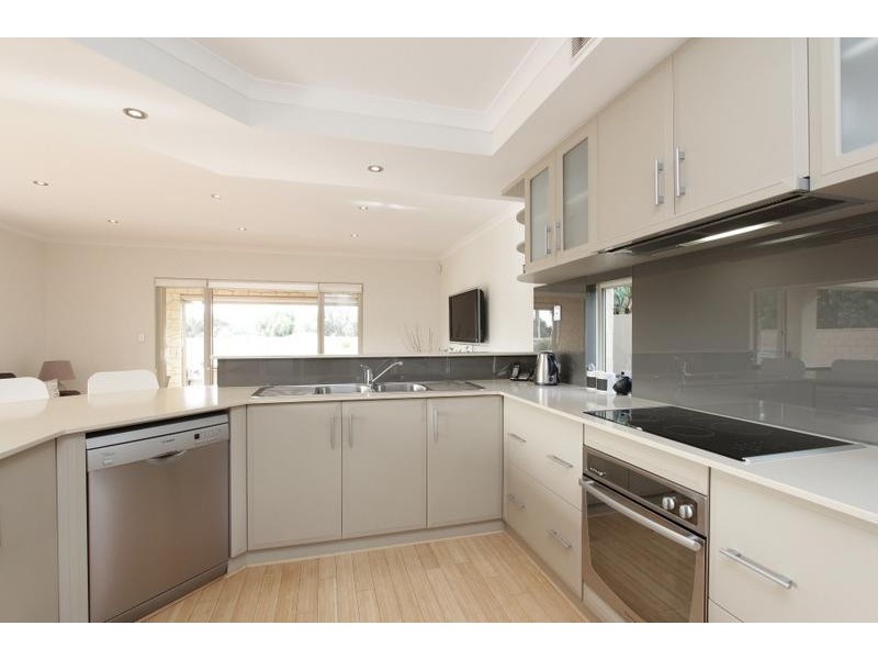 39 Zenith Street, Shelley WA 6148