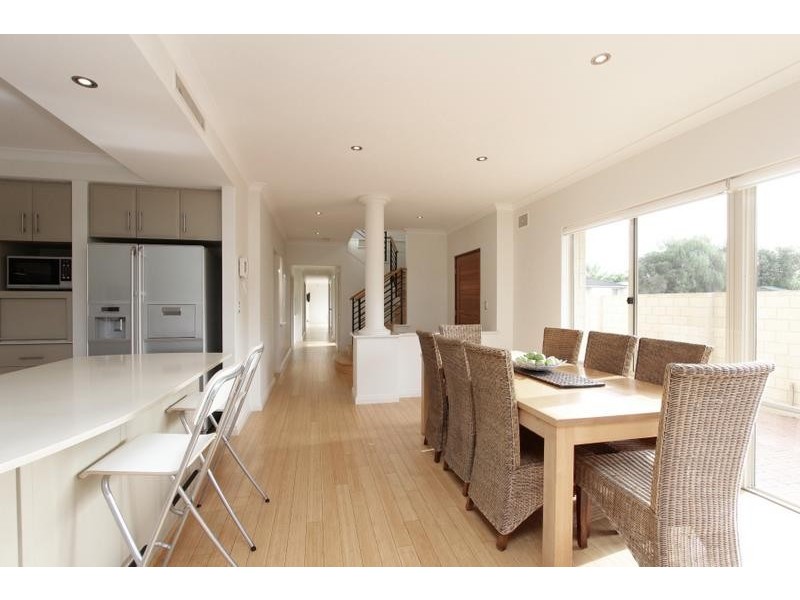 39 Zenith Street, Shelley WA 6148