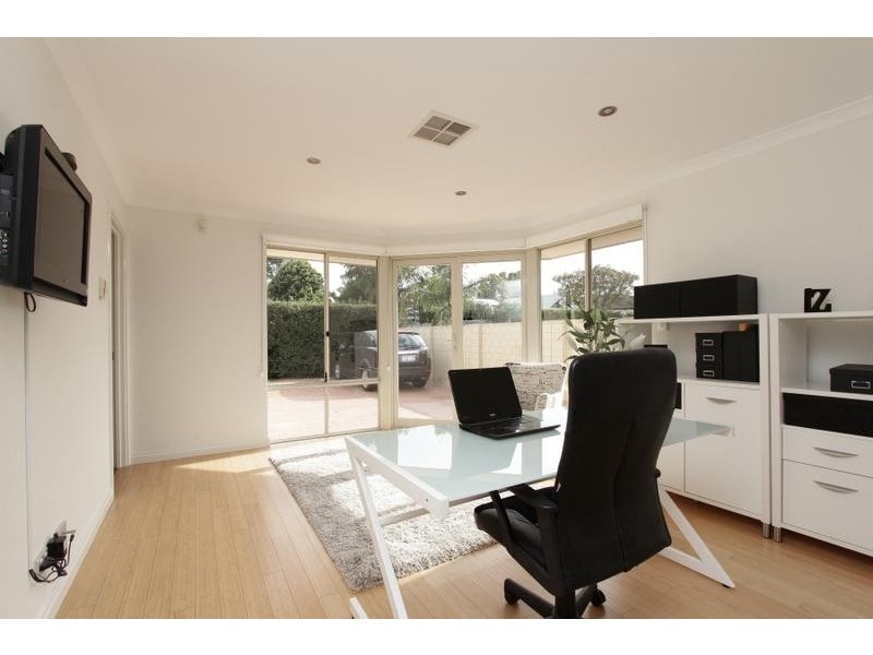 39 Zenith Street, Shelley WA 6148