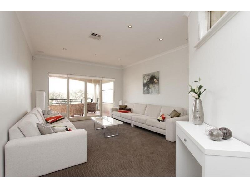 39 Zenith Street, Shelley WA 6148